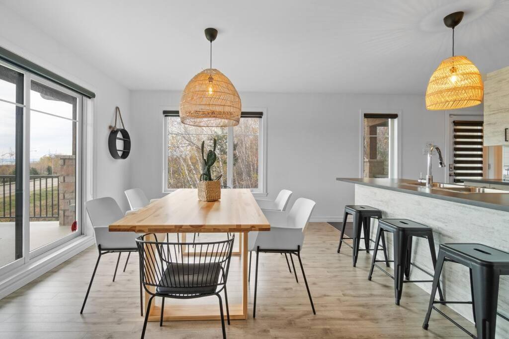 Initial - Boho - Mont-Sainte-Anne Apartment Beaupre Exterior photo