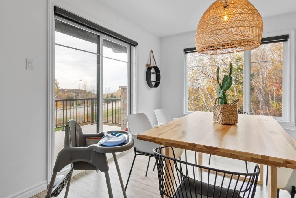 Initial - Boho - Mont-Sainte-Anne Apartment Beaupre Exterior photo